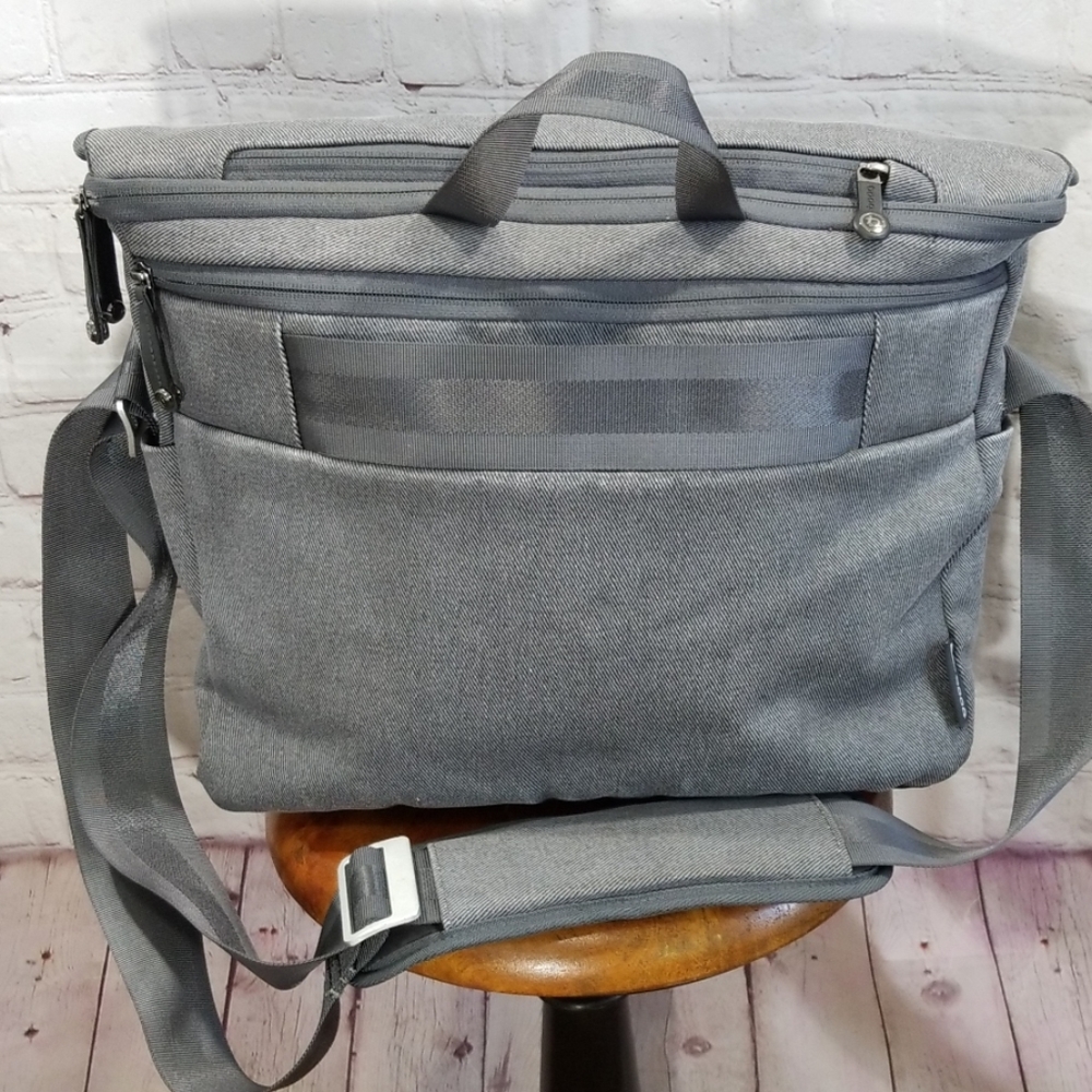 Booq Python Catch Camera Messenger Bag - image 2